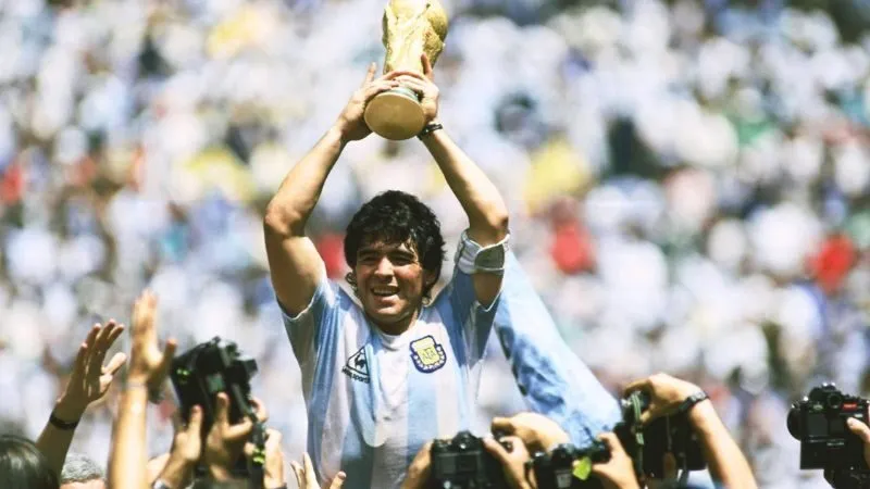 Tổng hợp các chiến tích của chân sút Maradona